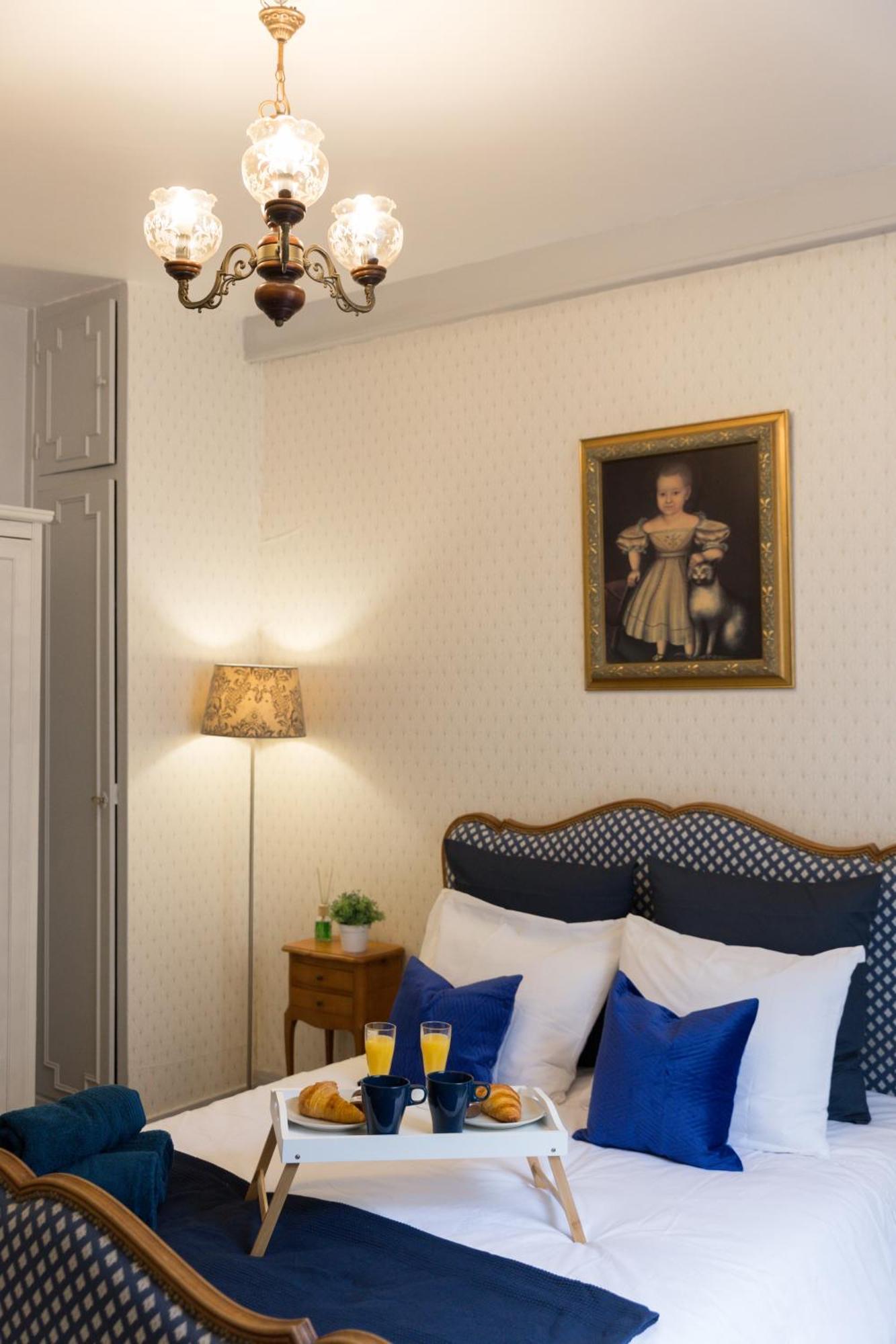 * Le Versaillais*2 Min A Pied Du Chateau Versailles Eksteriør billede